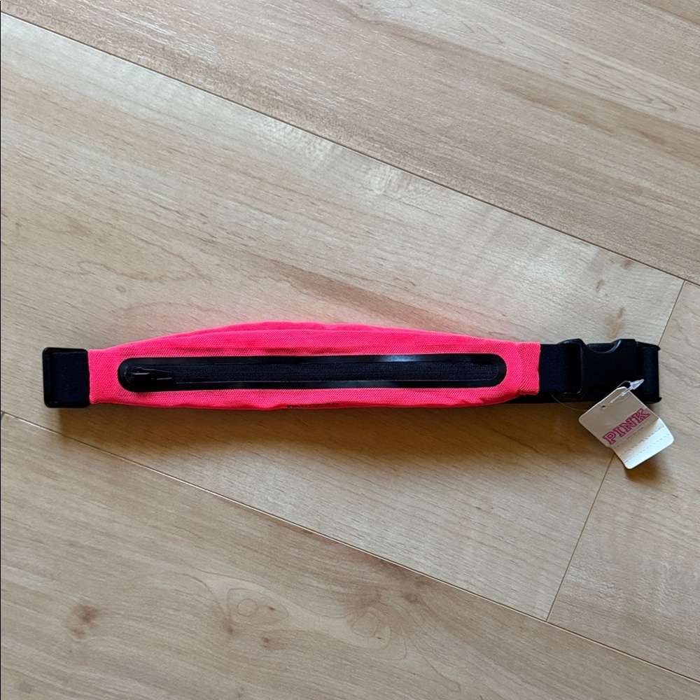 ✨NWT✨ PINK Workout Belt Bag, OS